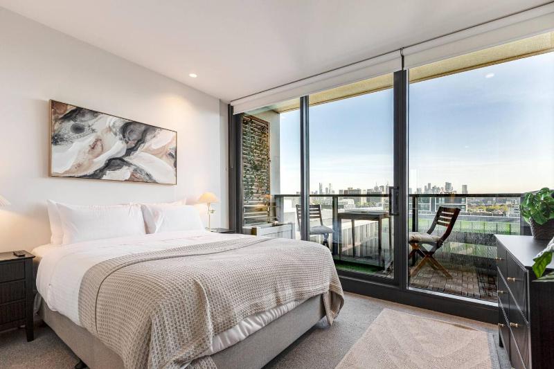 The Parkhouse - Riverside Living with Pool and Sauna - image 7