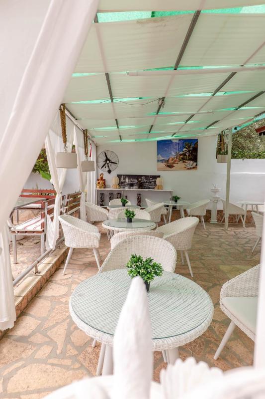 Ksamil Guesthouse Villa - image 4