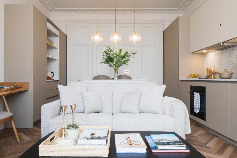 Sigma Plus Regency Square Suites near Brighton Beach - image 48