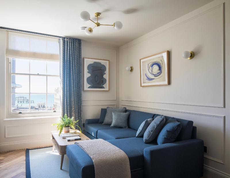 Sigma Plus Regency Square Suites near Brighton Beach - image 2