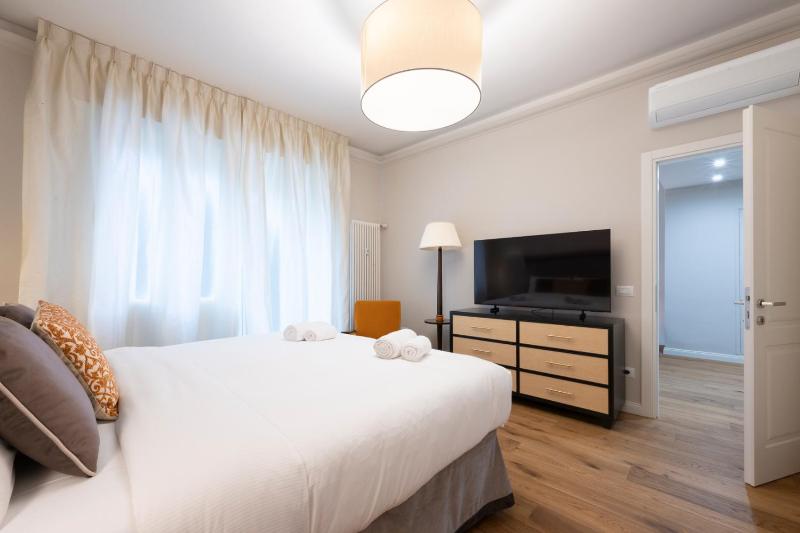 Angelico apt con balcone e ascensore - image 15