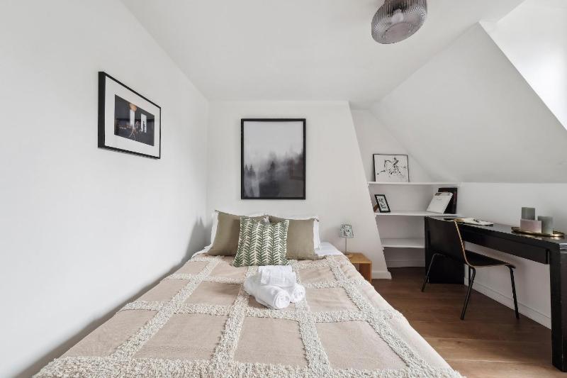 BnBNova - 3BR - Latin Quarter & St-Andre des Arts - image 16