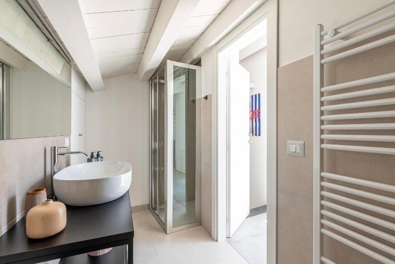 Ballarò Duplex with Terrace by Wonderful Italy - image 11