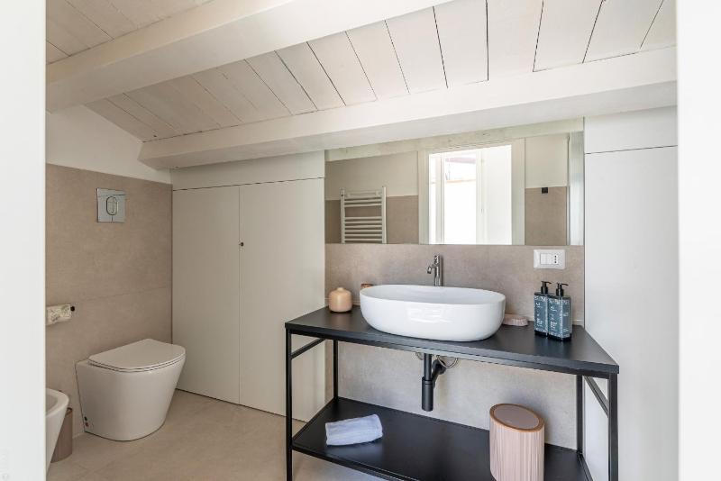 Ballarò Duplex with Terrace by Wonderful Italy - image 12