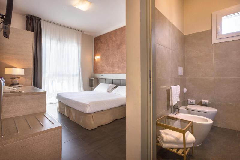 Hotel Helvetia - image 42