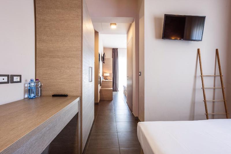 Hotel Helvetia - image 44