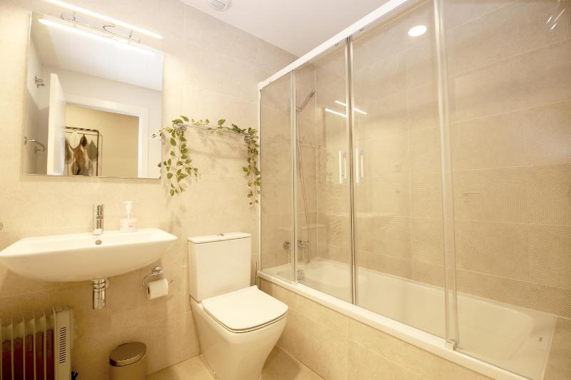 Estepona Town Luxury Apartment BODIRA - image 10