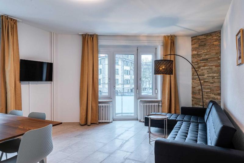 ZH Gold 1 - HITrental Apartment - image 5