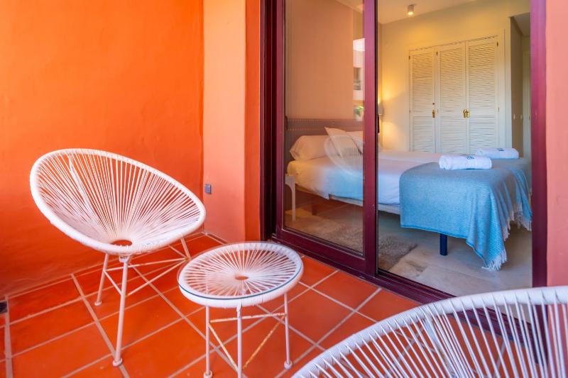 Cubo's Golf & Playa Marbella Apartment - image 4