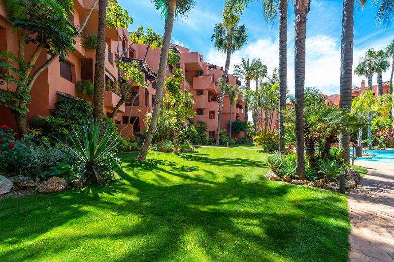 Cubo's Golf & Playa Marbella Apartment - image 37