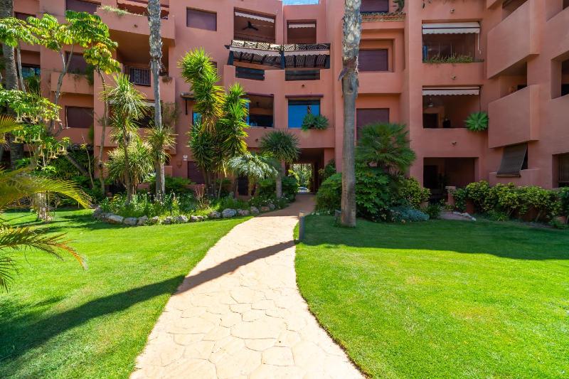 Cubo's Golf & Playa Marbella Apartment - image 23