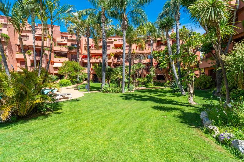Cubo's Golf & Playa Marbella Apartment - image 19