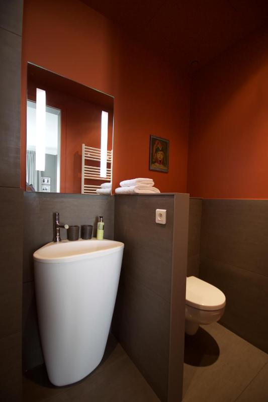 Superior Double Room with Balcony image 2