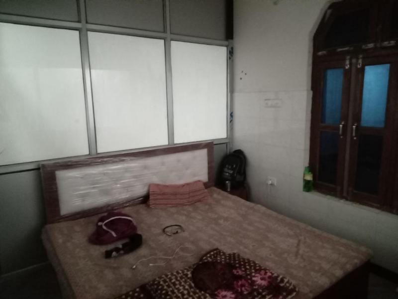 Shree krishna guest house - image 1