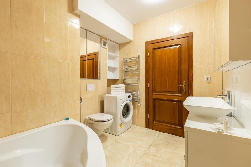 Dumbrava Apartments - image 15