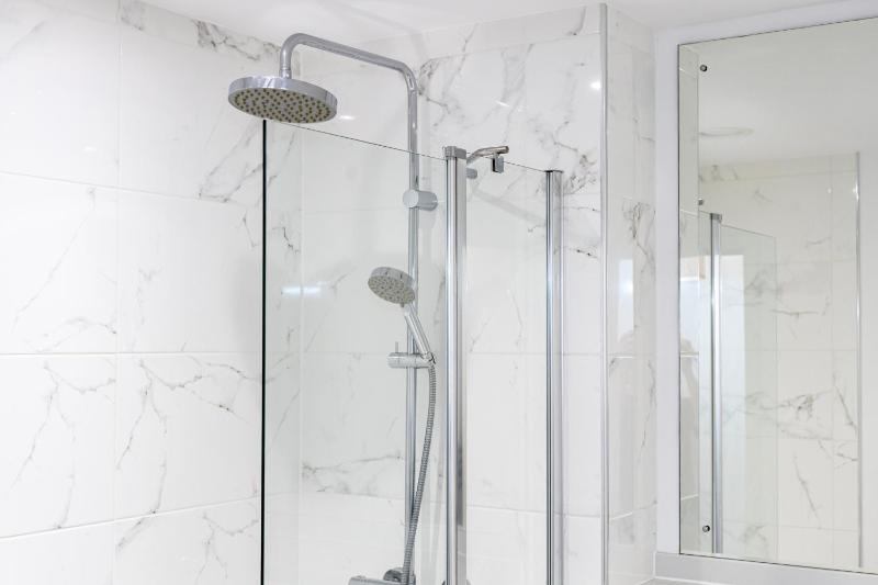 Luxury 2 Bed Apt on Broad Street | City Centre - image 22