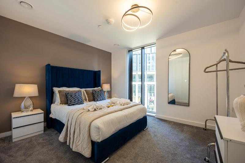 Luxury 2 Bed Apt on Broad Street | City Centre - image 38