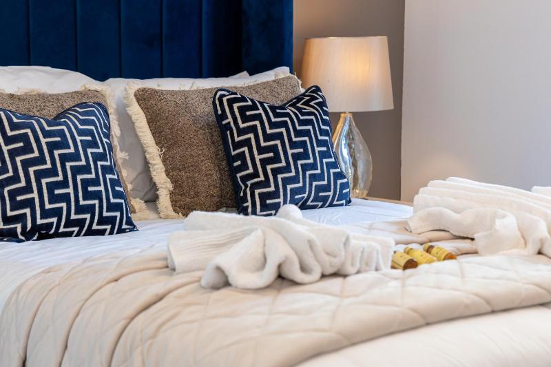 Luxury 2 Bed Apt on Broad Street | City Centre - image 3