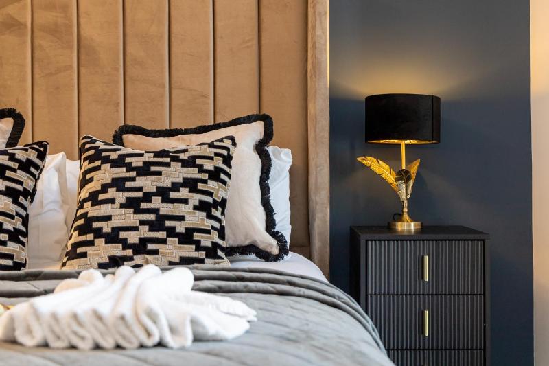Luxury 2 Bed Apt on Broad Street | City Centre - image 17