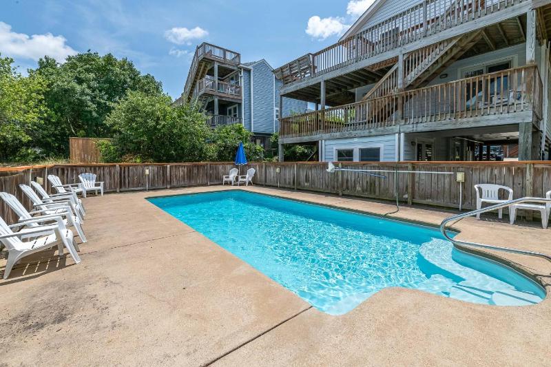 Faraway - Corolla Ocean Sands Oceanside Pool Hot Tub Community Pool - image 19