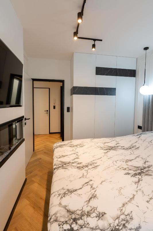 Modern Luxury Apartment - image 16