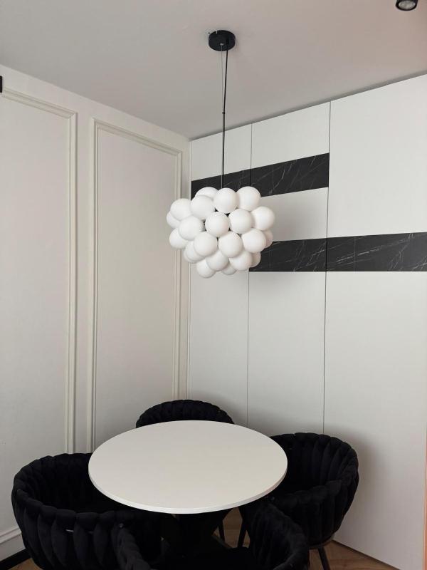 Modern Luxury Apartment - image 1