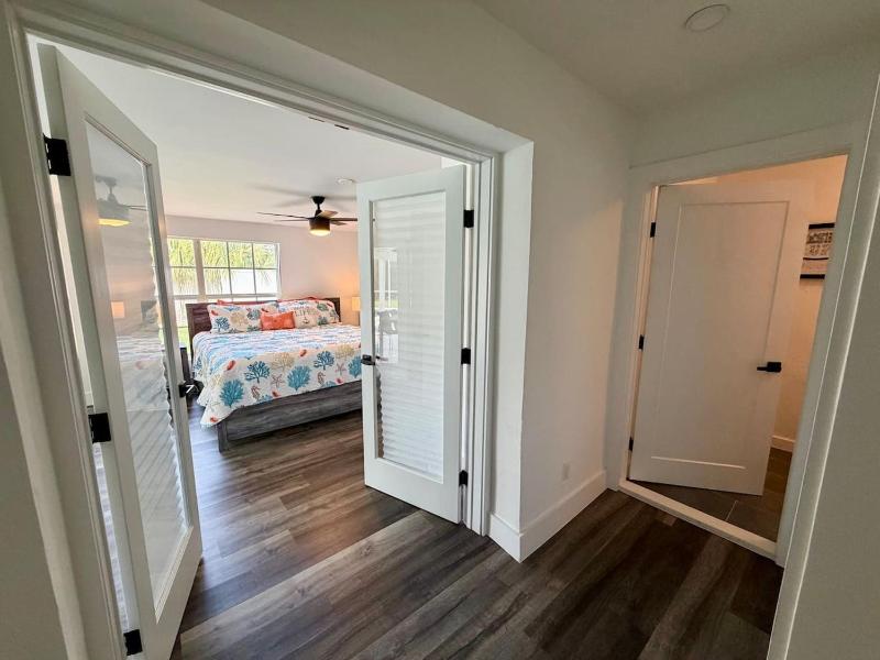 Spacious Family Home w Pool 4BR 3bath Beach nearby - image 5