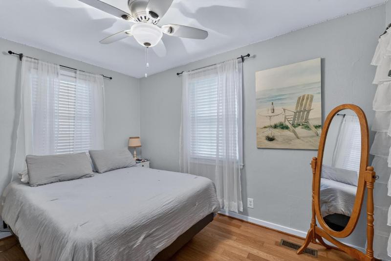 Sago Palm Cottage - image 17
