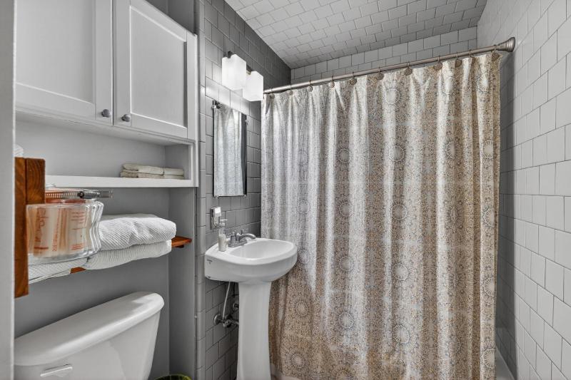 Sago Palm Cottage - image 25