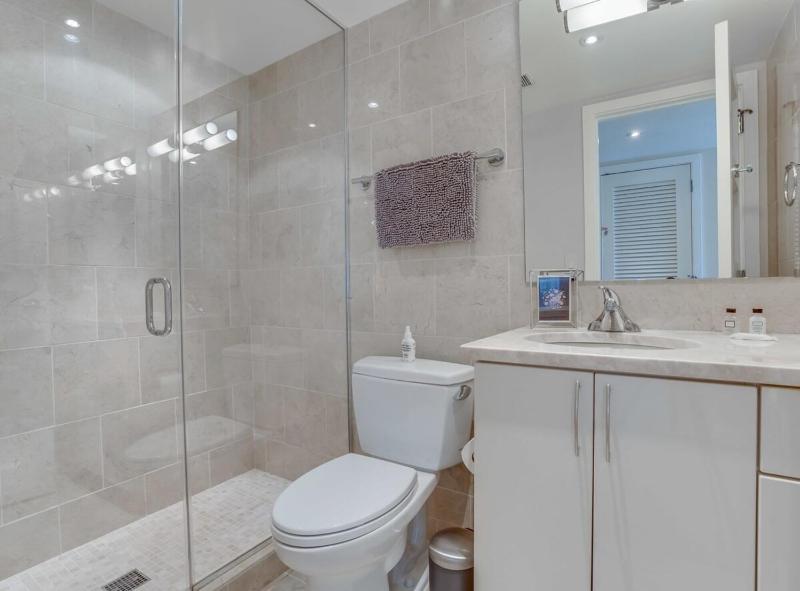 2 Bedroom Apartment located in Washington Dc's Penn Quarter - image 7