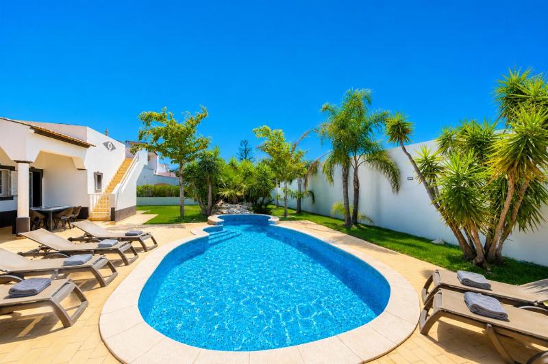Casa Amendoeira Large Private Pool WiFi - image 12