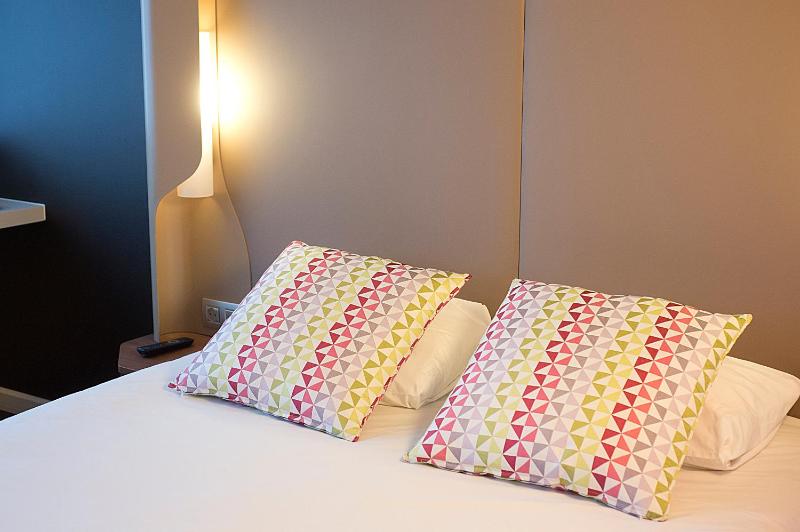 Family Room (1 Double Bed + 1 extra bed for children) image 4