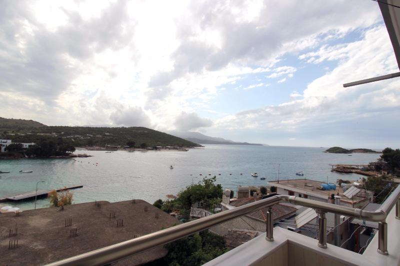 Modern Sea View Apartment - image 9