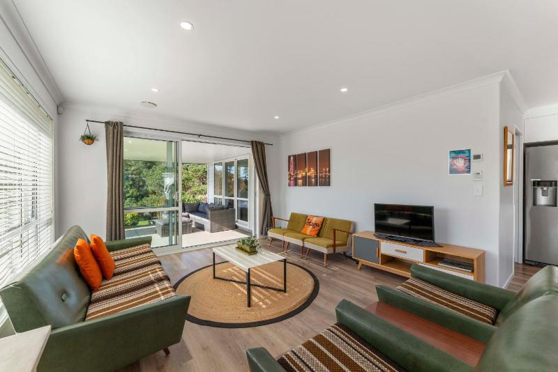 House In The Heights - image 8
