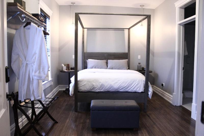 Queen Suite (Goodson) image 2