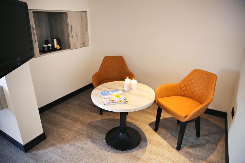 Standard Plus Room image 2