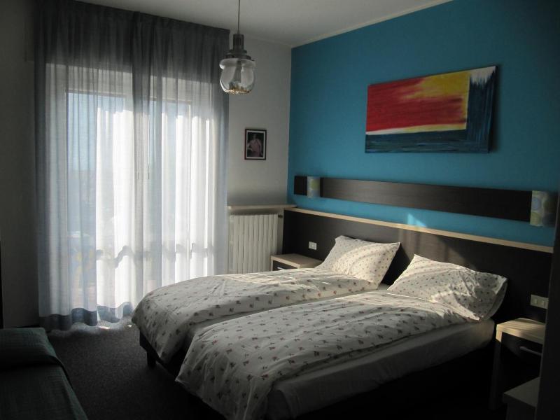 Double Room image 4