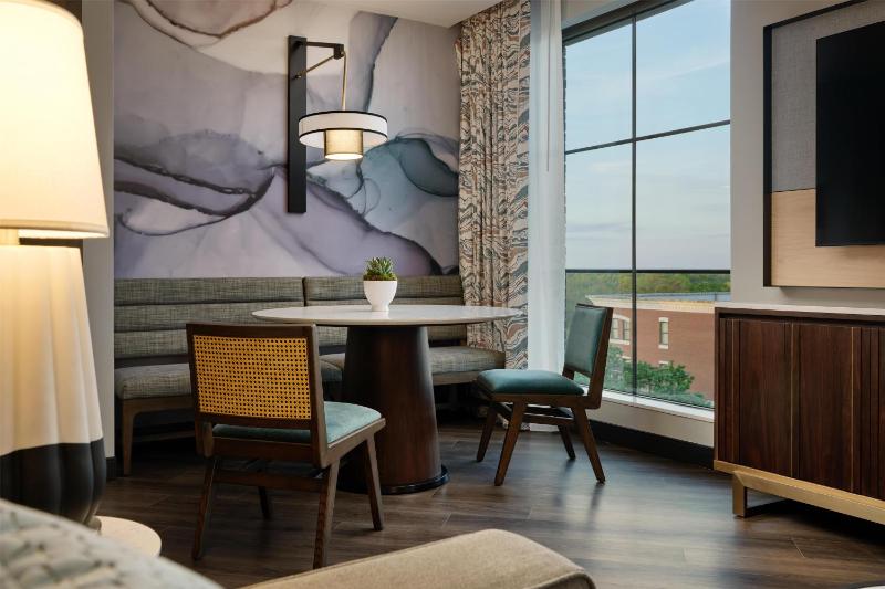 Tempo By Hilton Savannah Historic District - image 36