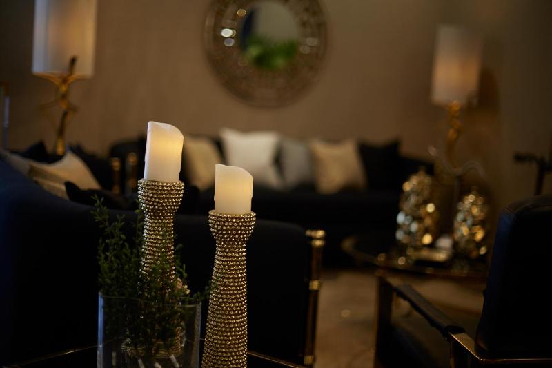 Casa Reina Luxury Apartment - image 14