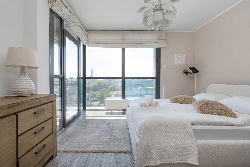 Apartment with a River View Near the Old Town by Renters Prestige - image 10