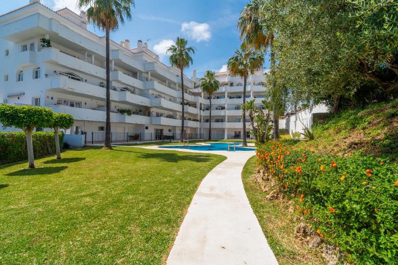 Cubo's Piramides Mijas Apartment & Parking - image 9
