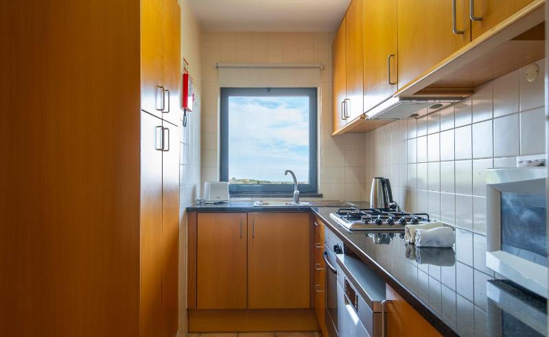 B05 - Hill Rise Marina Apartment - image 23