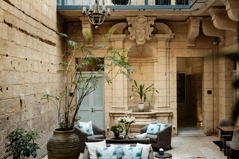 66 Saint Paul's & Spa - image 4