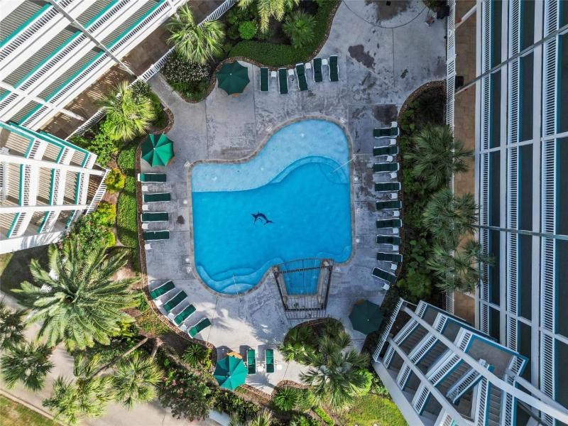 Wonderful Beach front 1-bedroom condo sleeps 4 - image 7