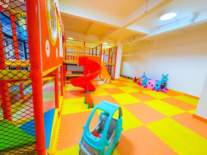Serene Hills at Orchid A1601 - Pool Gym Sky Lounge Restaurant Kids Playground - WESTLANDS - image 9