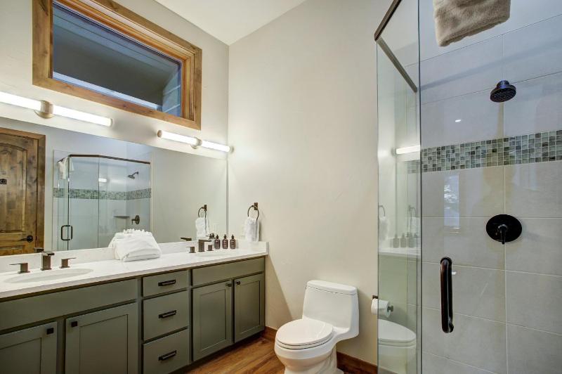 Keystone Private Homes by Vail Resorts - image 33