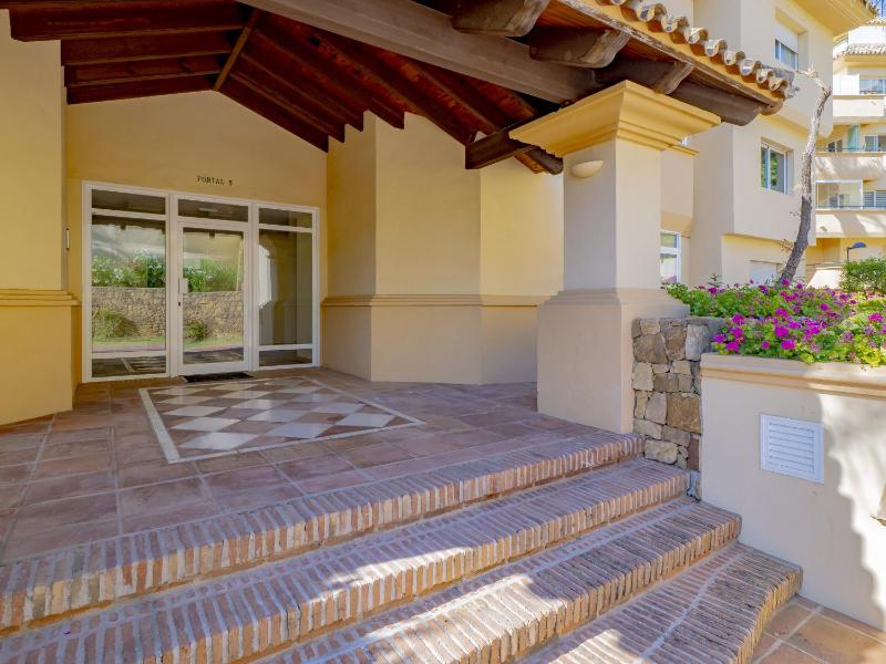 Cubo's Luxury Golf Apartment Marbella & Parking - image 23