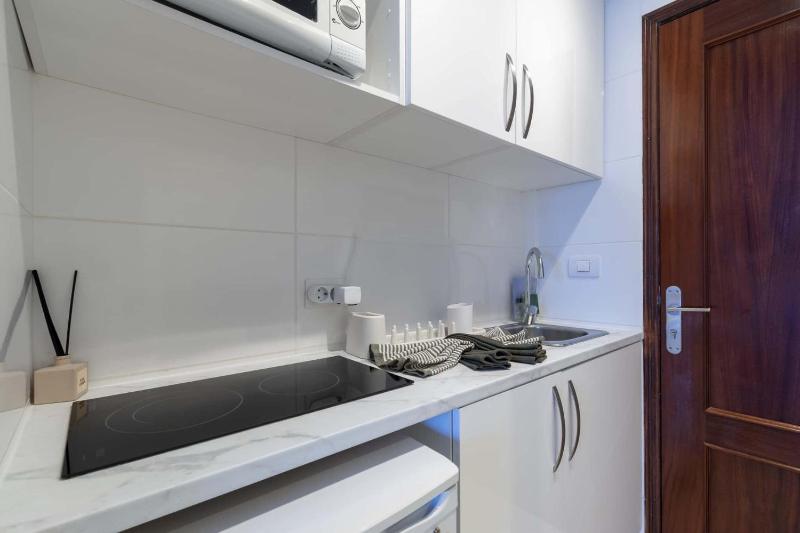 Comodoro 8 - Studio - image 9