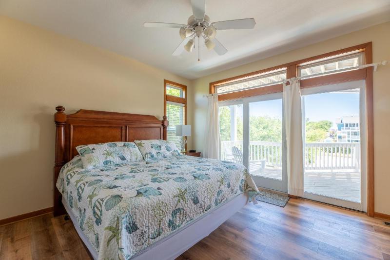 Summer Winds - Corolla Whalehead 300 Yds to Beach Elevator Pool Hot Tub Pets OK - image 13