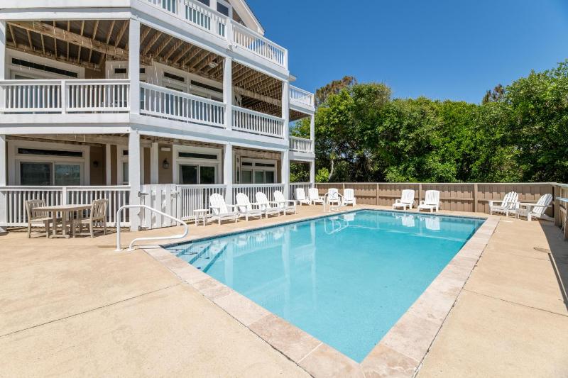 Summer Winds - Corolla Whalehead 300 Yds to Beach Elevator Pool Hot Tub Pets OK - image 49